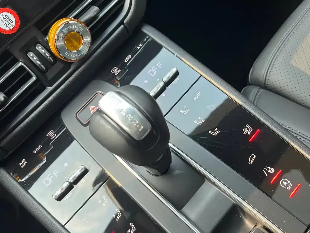 Porsche Macan 2023 из CN, фото 4