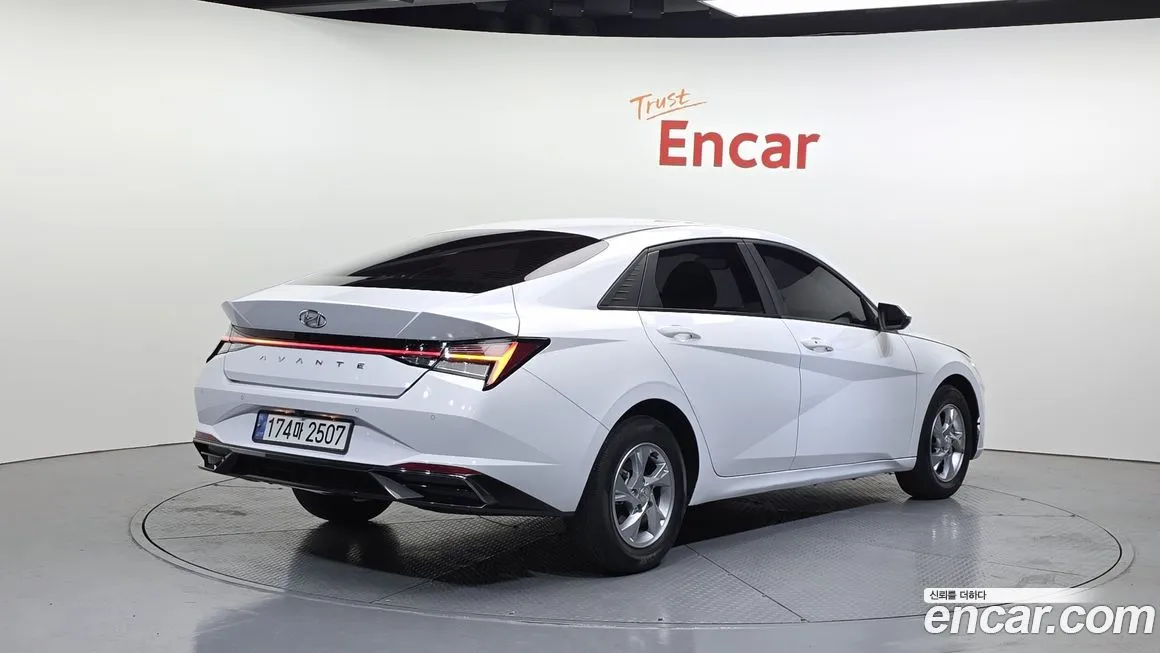 Hyundai AVANTE — фото 6