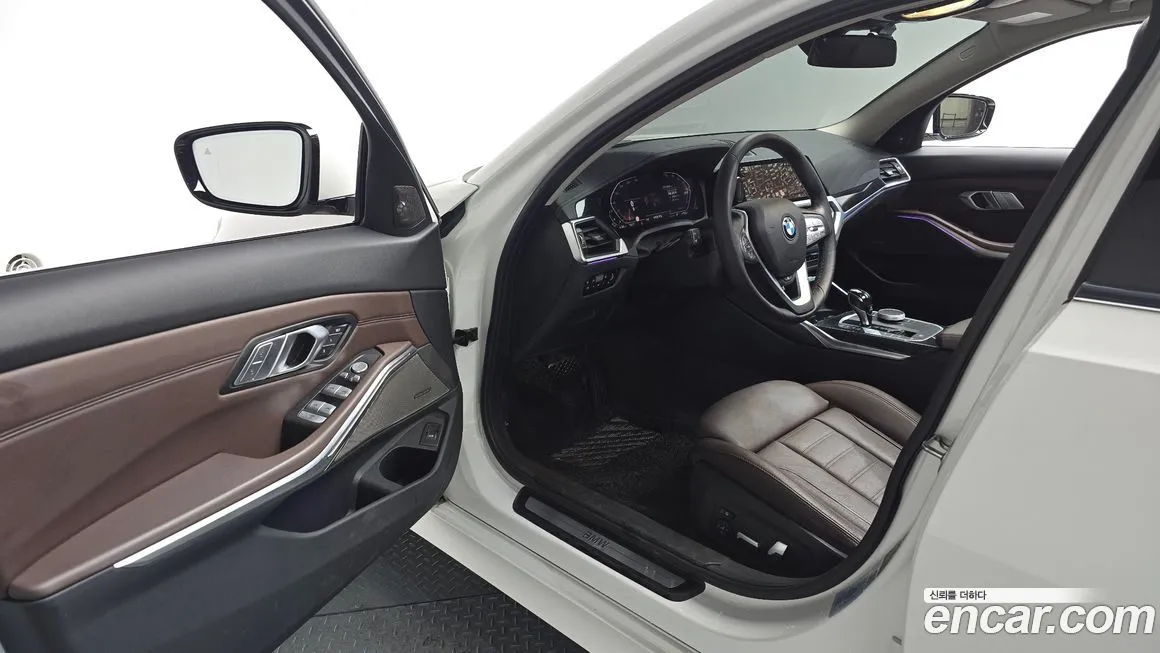BMW 3-Series 2021 из KR, фото 2