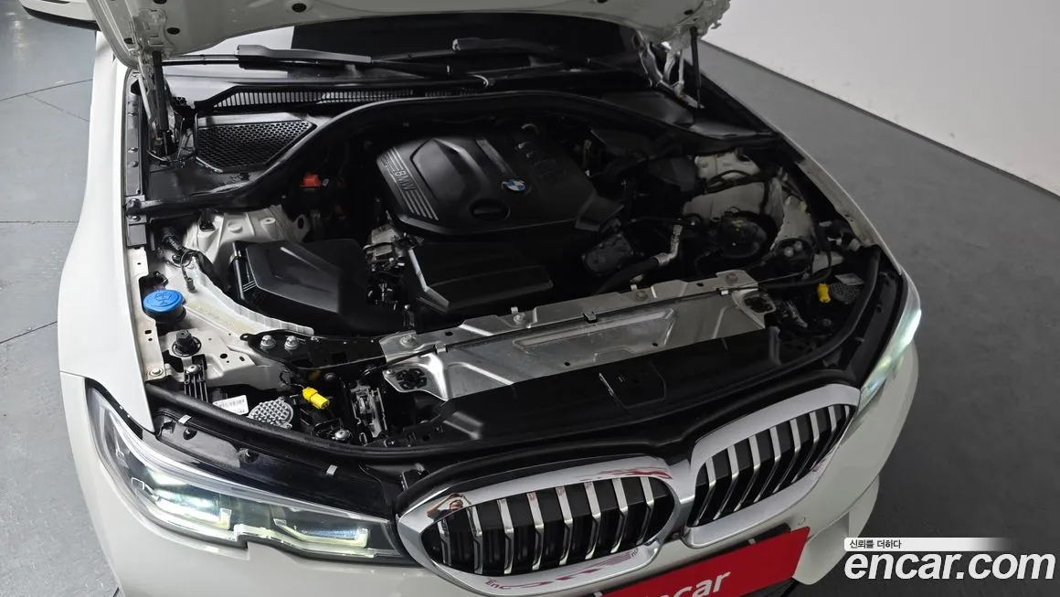 BMW 3-Series 2021 из KR, фото 10