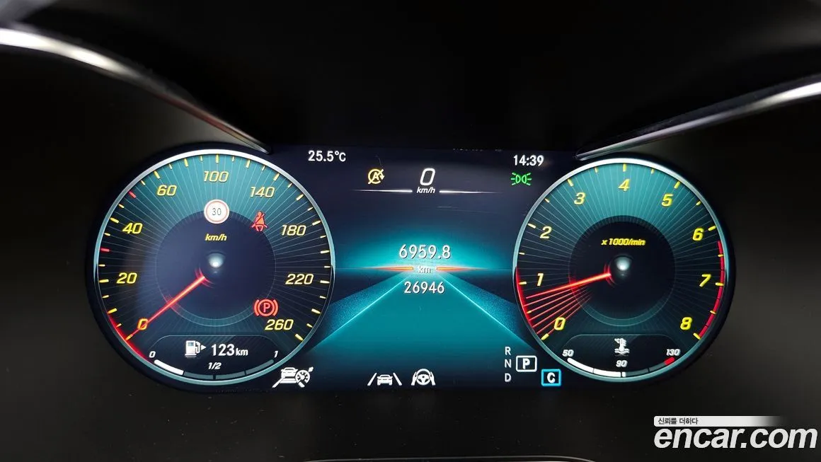 Mercedes-Benz GLC-Class 2023 из KR, фото 8