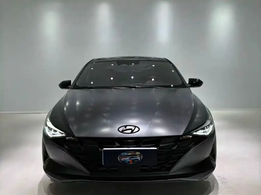 Hyundai Elantra — фото 3