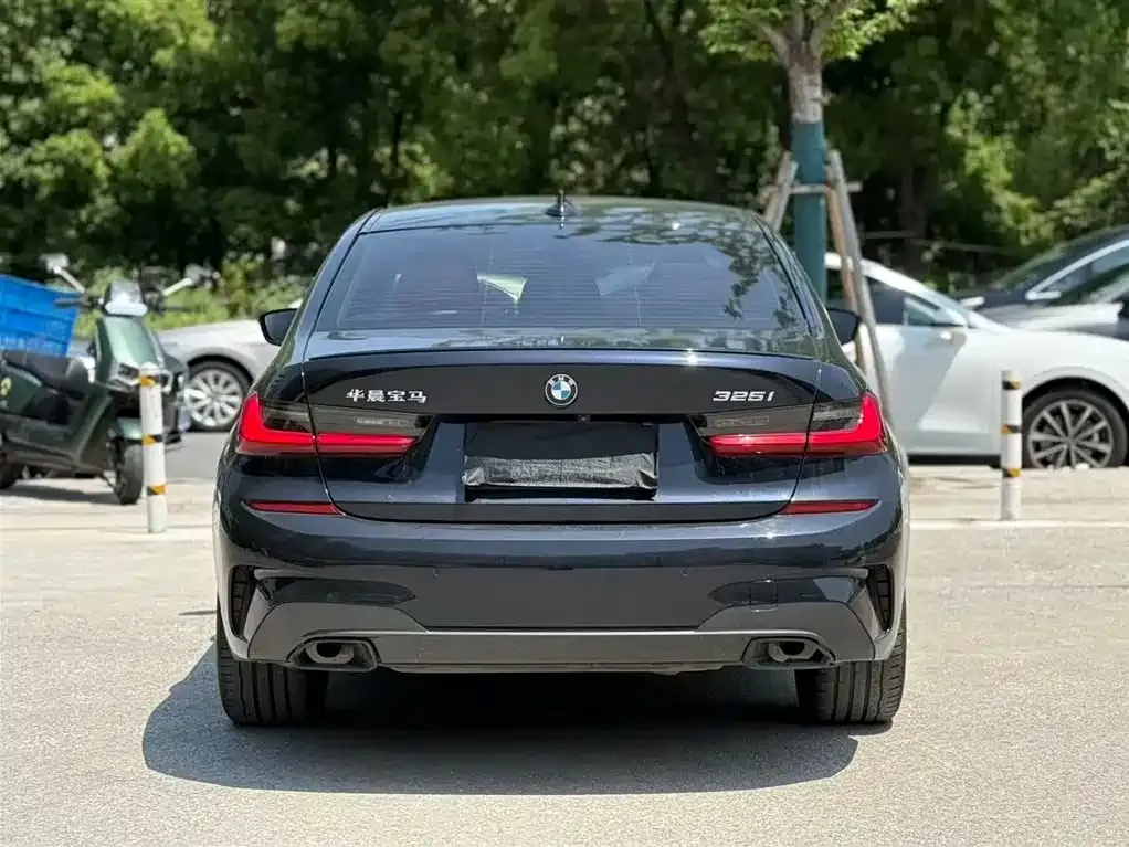 BMW 3 Series 2022 из CN, фото 6
