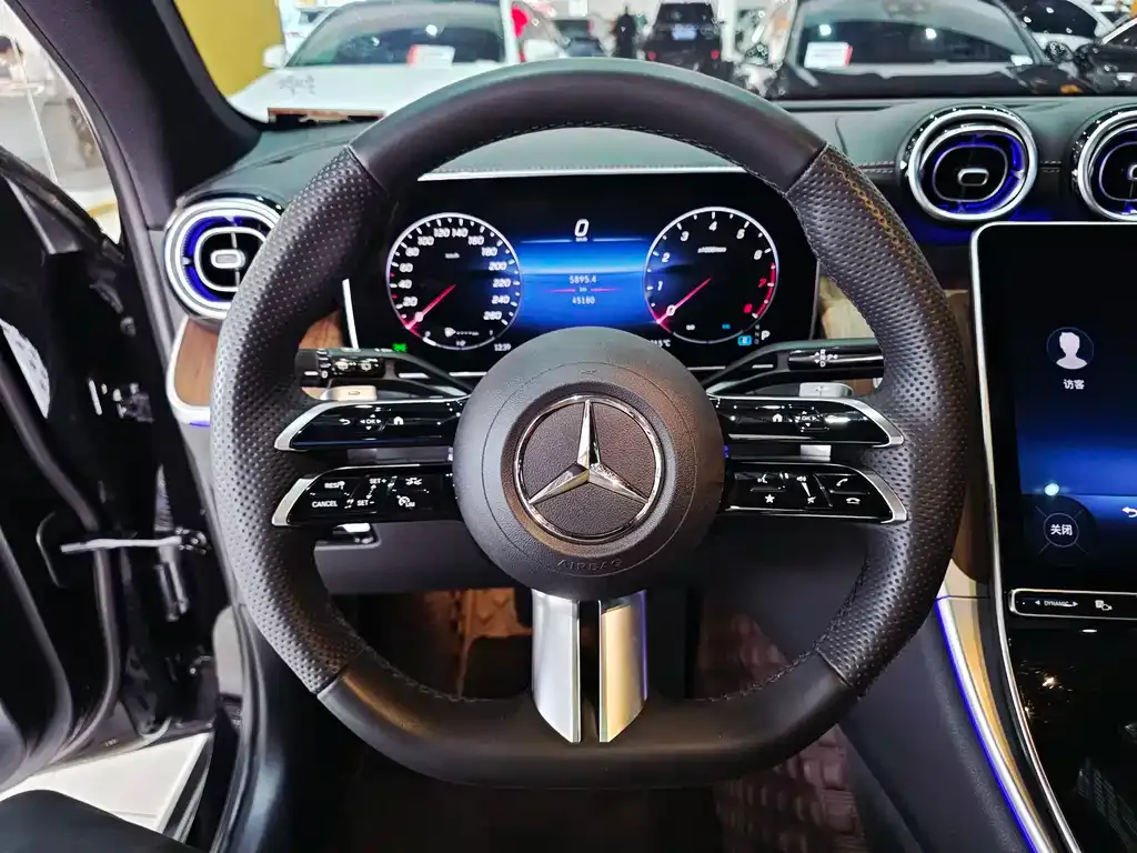 Mercedes-Benz GLC — фото 3