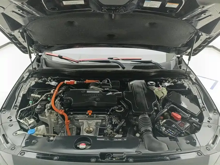 Honda Accord — фото 10
