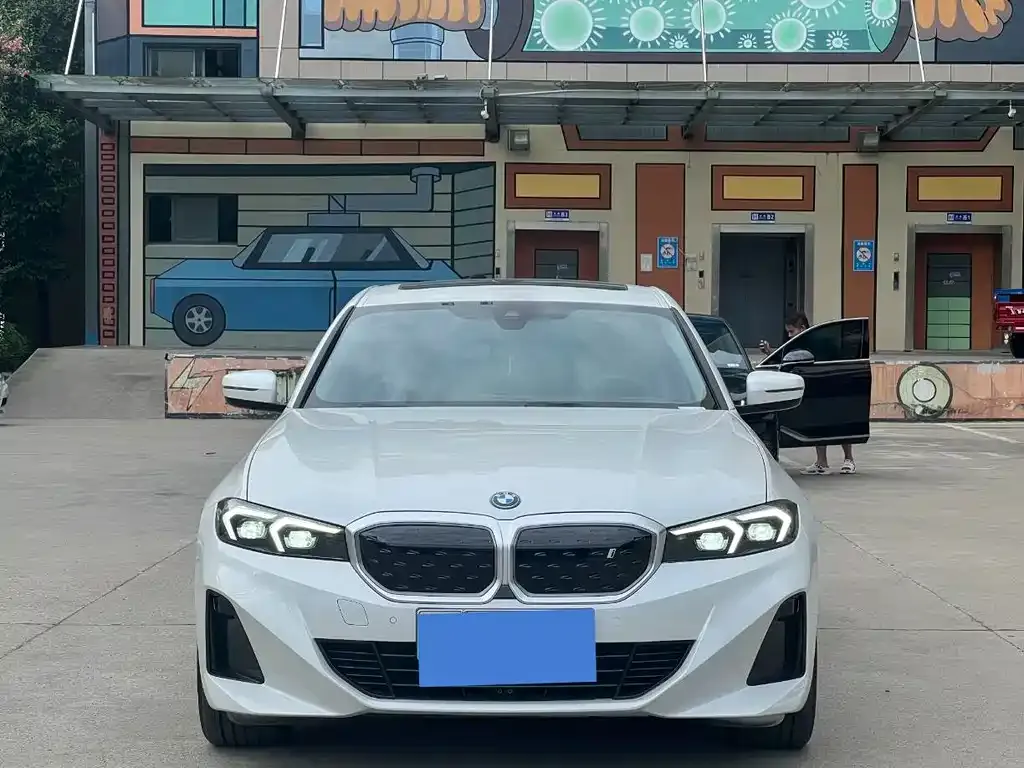 BMW i3 2024 из CN, фото 3