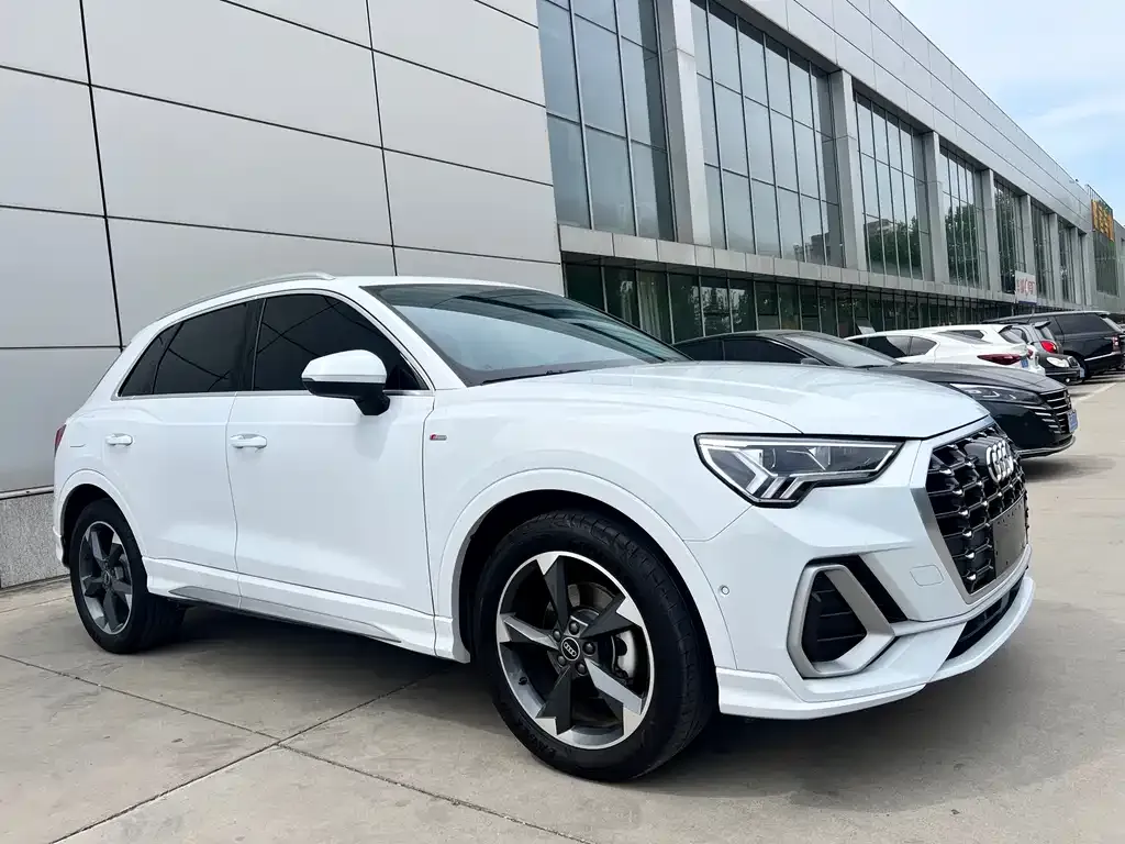 Audi Q3 2023 из CN, фото 6