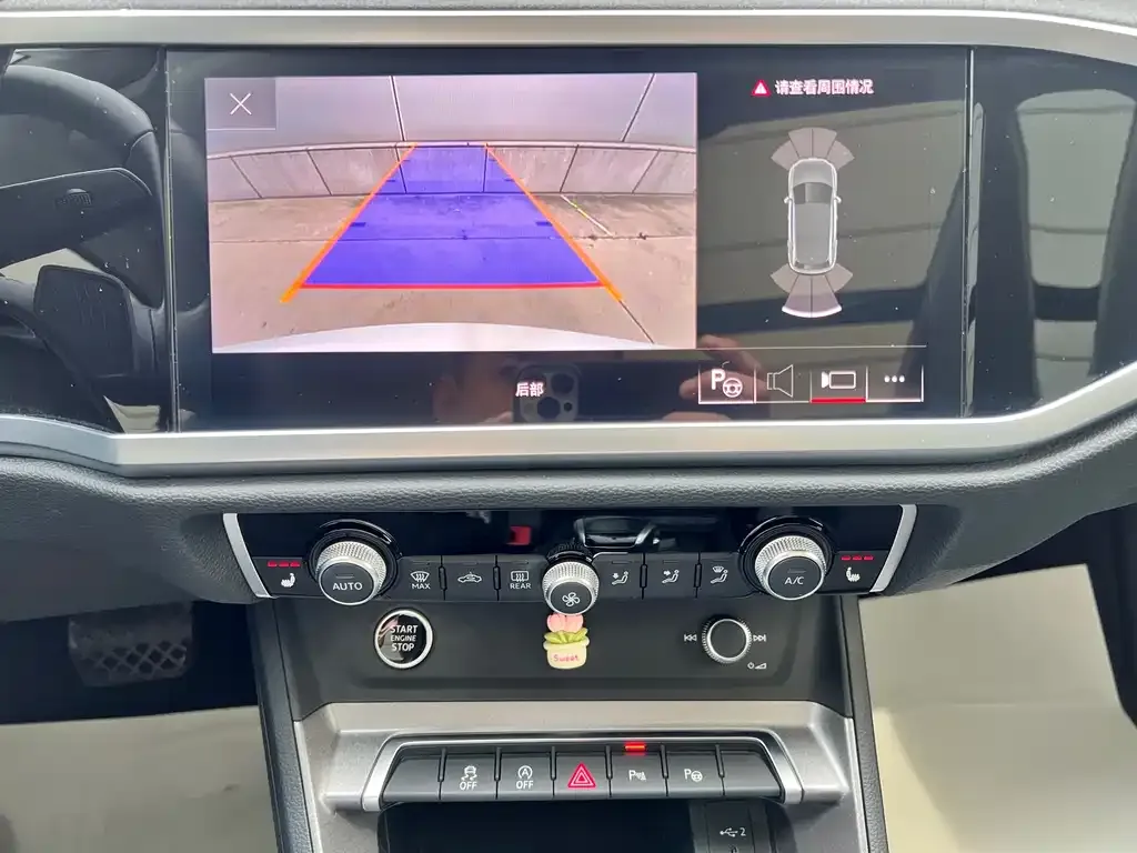 Audi Q3 2023 из CN, фото 5