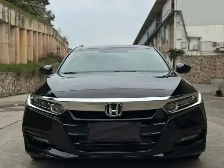 Honda Accord — фото 3