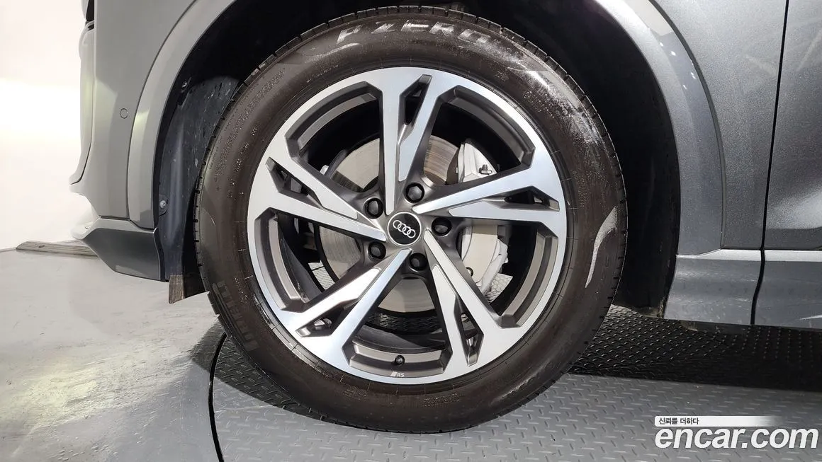 Audi Q6 e-tron 2025 из KR, фото 3