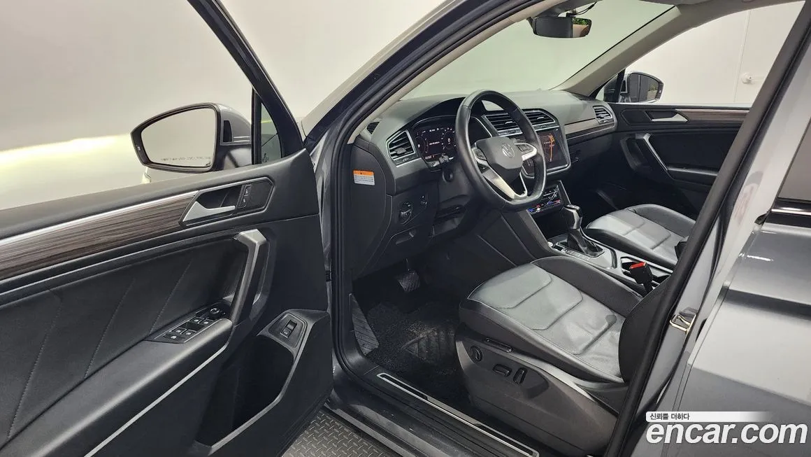Volkswagen Tiguan — фото 2