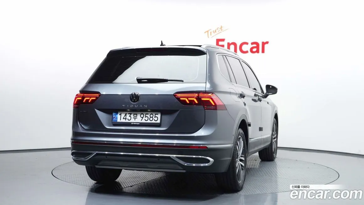 Volkswagen Tiguan — фото 4