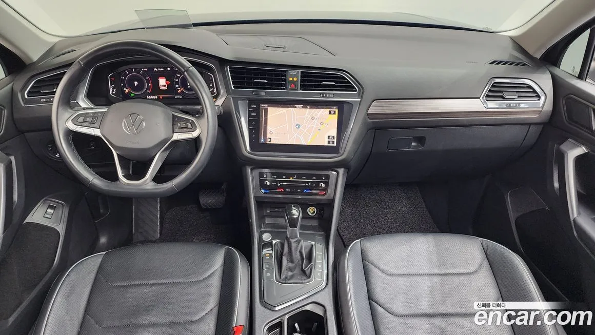 Volkswagen Tiguan — фото 7
