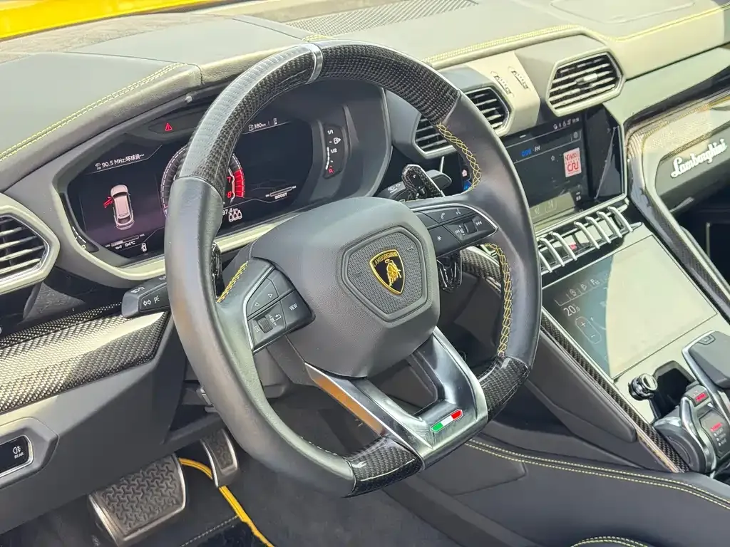 Lamborghini Urus 2021 из CN, фото 2