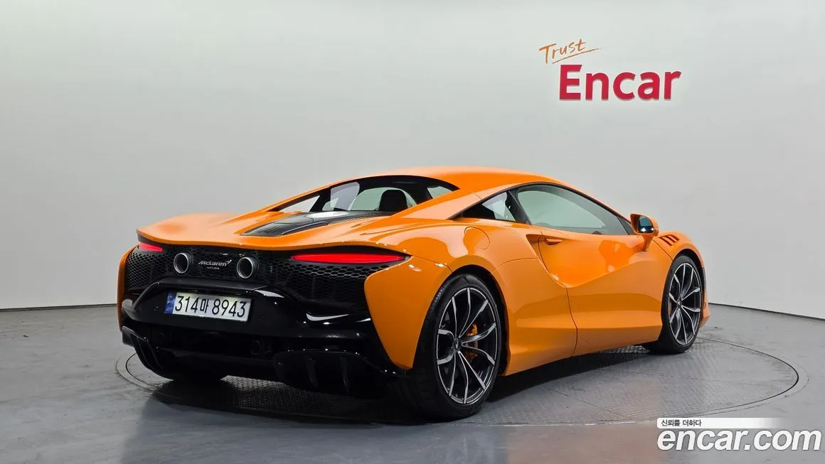 Mclaren Artura 2023 из KR, фото 8