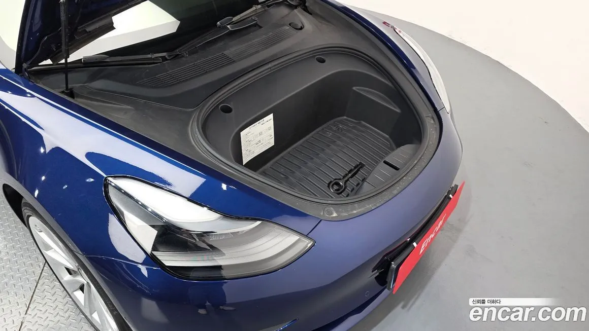 Tesla Model 3 — фото 6