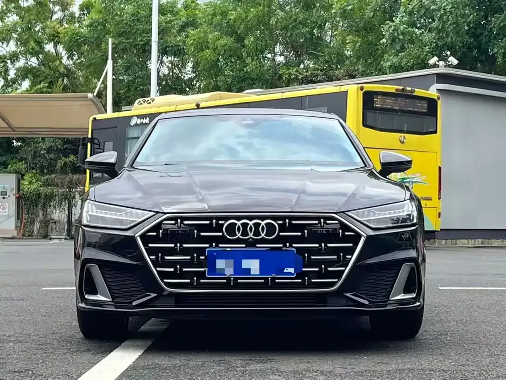 Audi A7L 2024 из CN, фото 6
