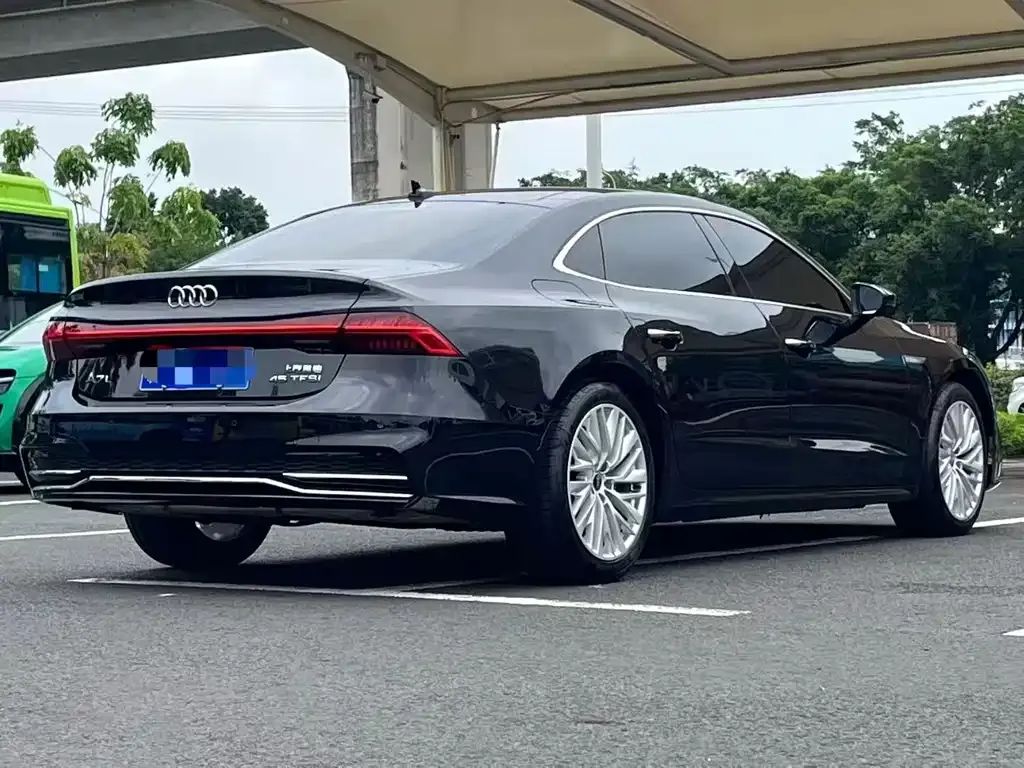Audi A7L 2024 из CN, фото 3