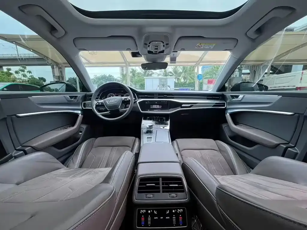 Audi A7L 2024 из CN, фото 2