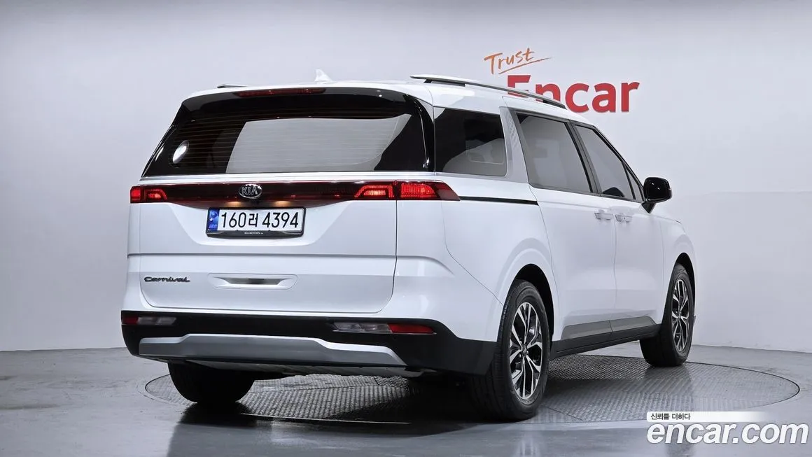 Kia Carnival — фото 2