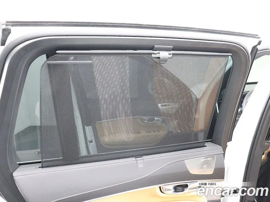 Volvo XC90 2024 из KR, фото 10