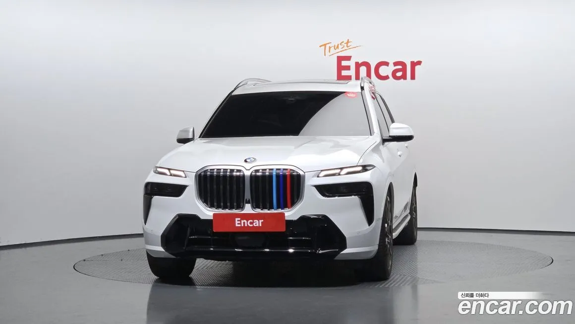 BMW X7 — фото 9