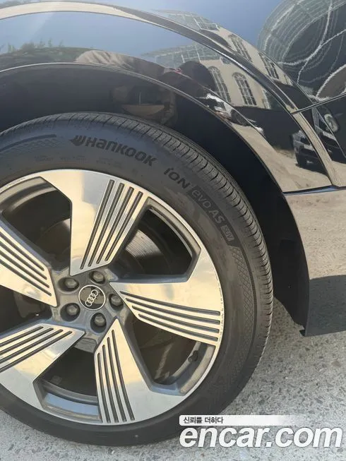 Audi e-tron 2022 из KR, фото 3