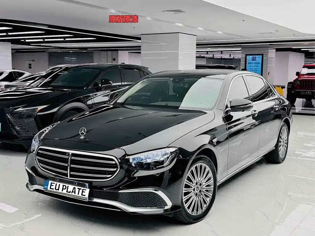 Mercedes-Benz E-Class — фото 1