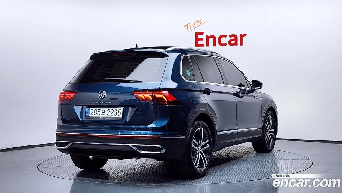 Volkswagen Tiguan — фото 7