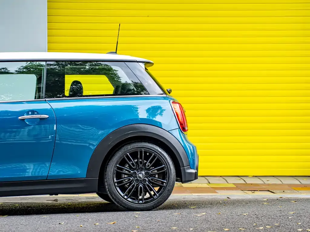 MINI Cooper (3-door) — фото 9