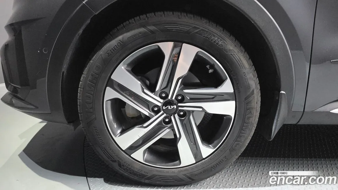Kia Sorento — фото 9