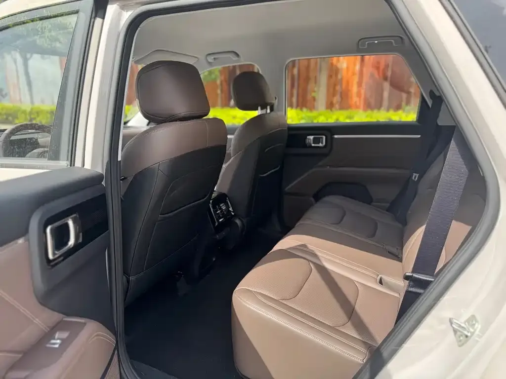 Wuling Starlight 560 2025 из CN, фото 2