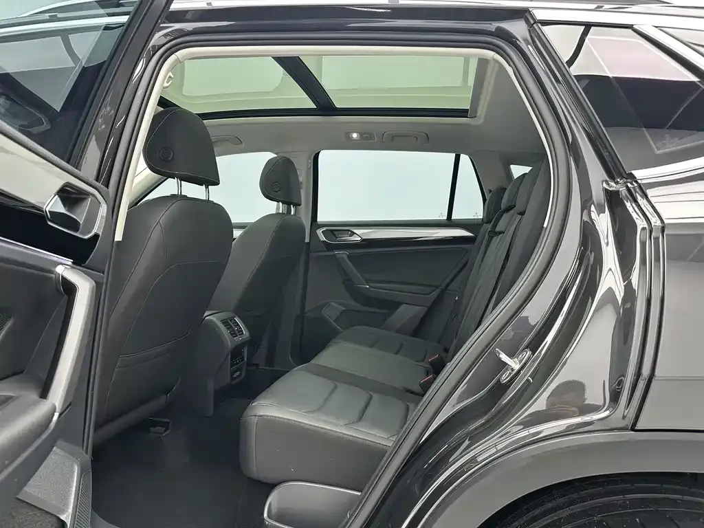 Volkswagen Tayron 2022 из CN, фото 3