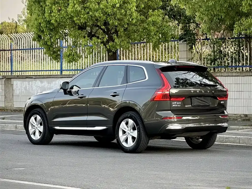 Volvo XC60 2021 из CN, фото 8