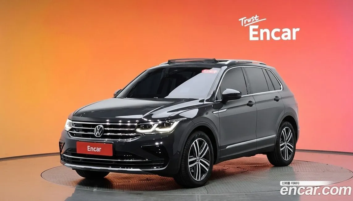 Volkswagen Tiguan — фото 1