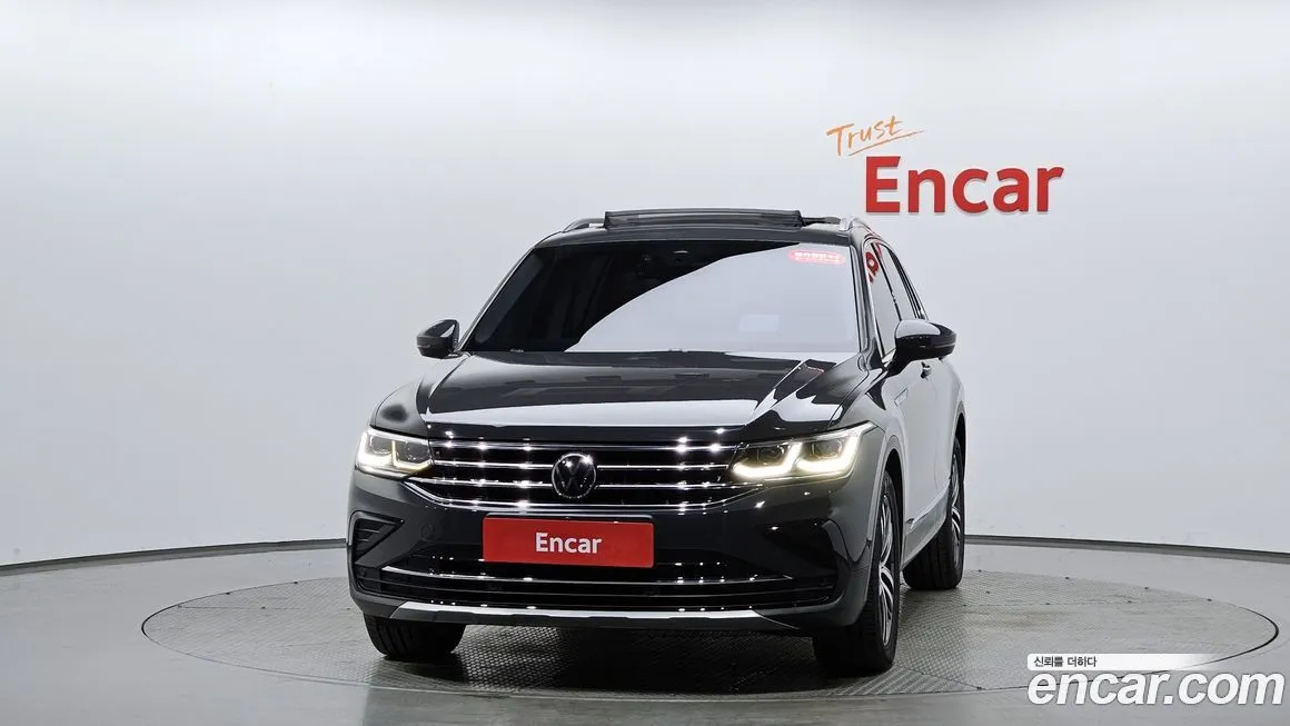 Volkswagen Tiguan — фото 8