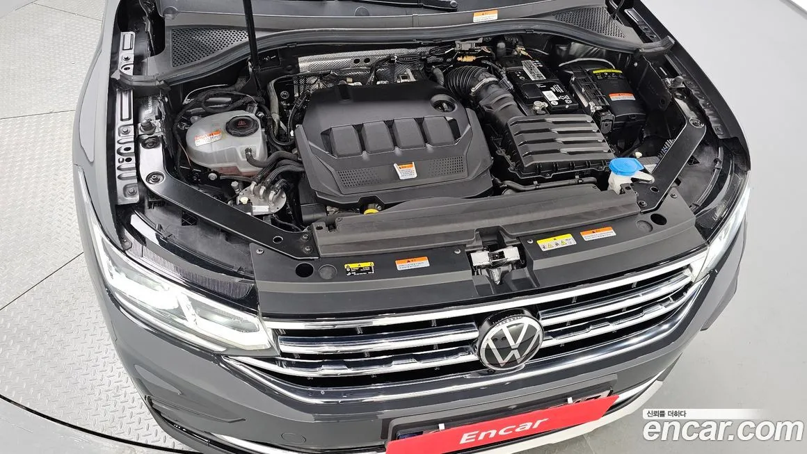 Volkswagen Tiguan — фото 10