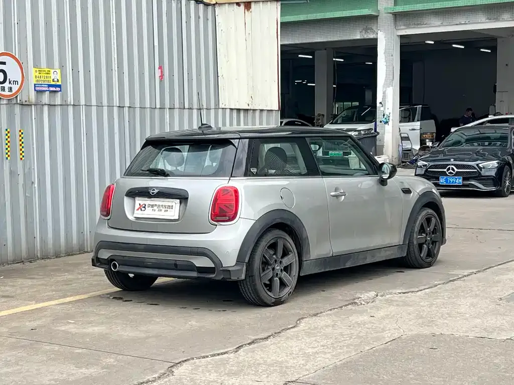 MINI Cooper (3-door) 2023 из CN, фото 8