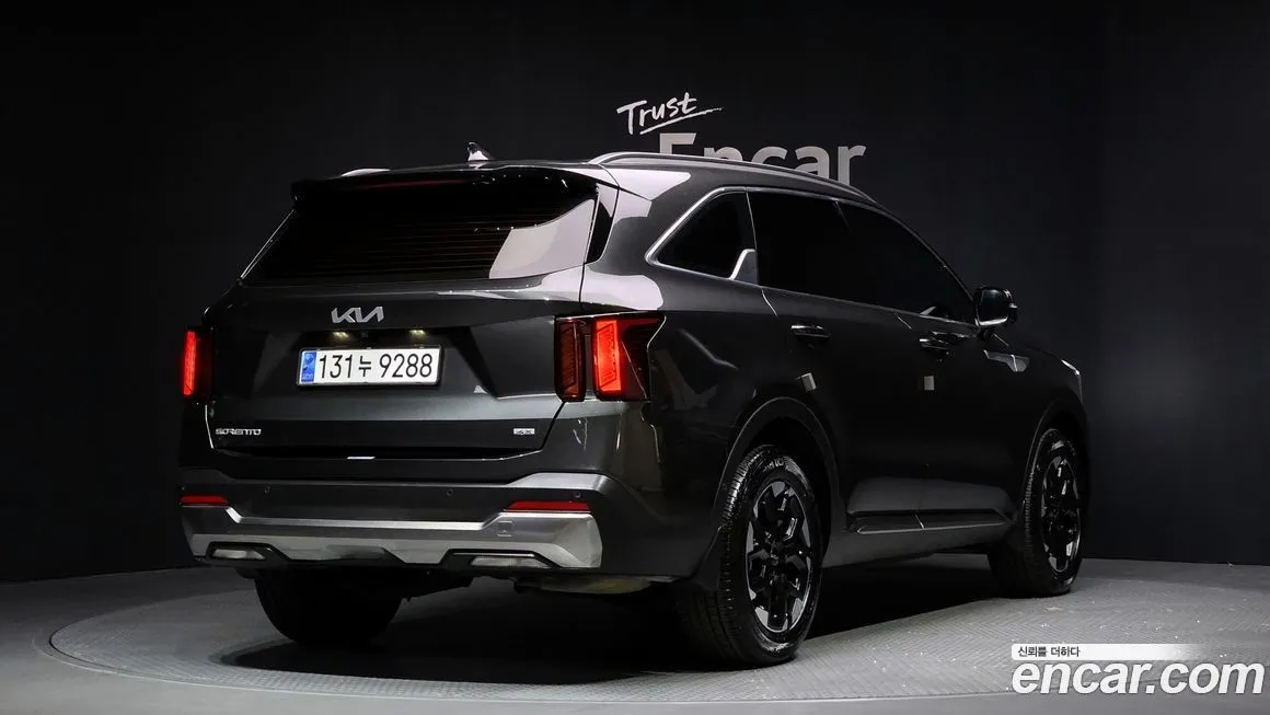 Kia Sorento — фото 9