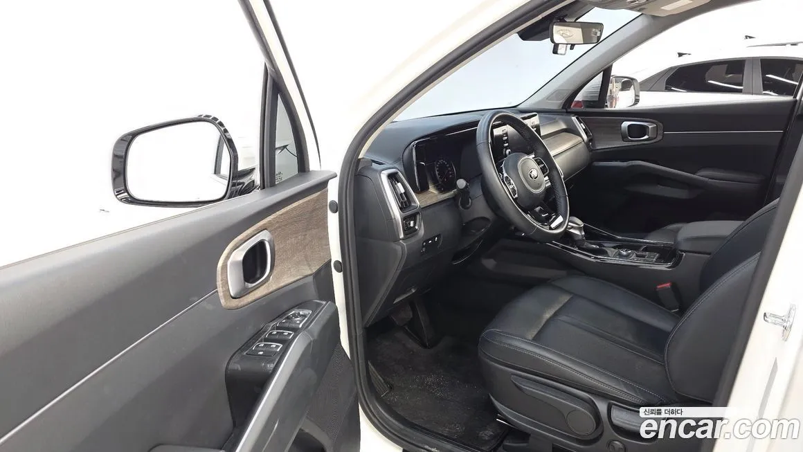 Kia Sorento — фото 5