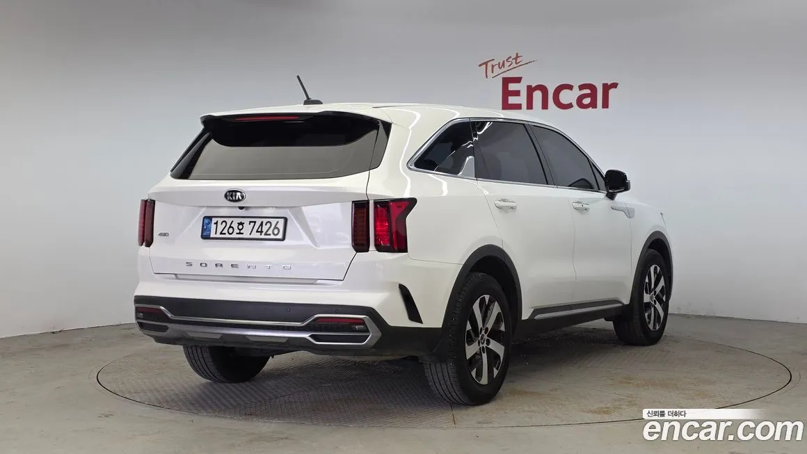 Kia Sorento — фото 8