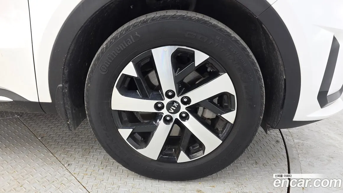 Kia Sorento — фото 10