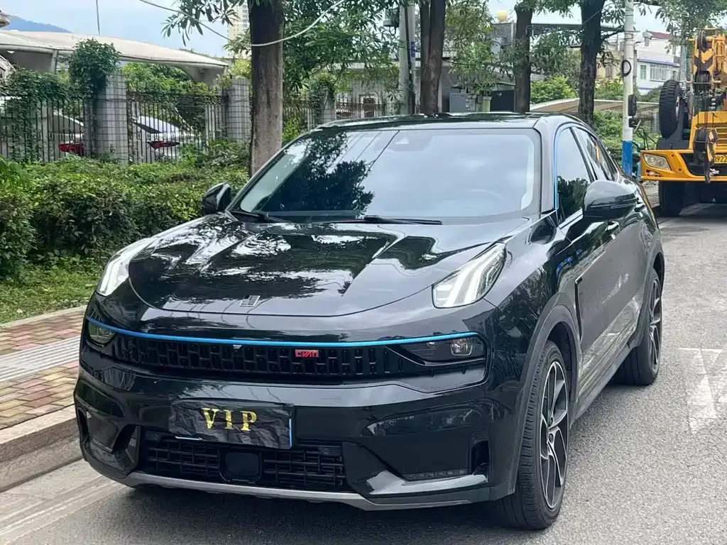 Lynk & Co 05