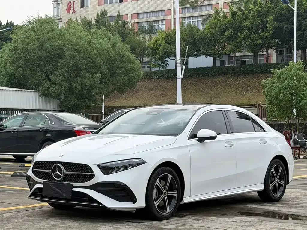 Mercedes-Benz A-Class — фото 1