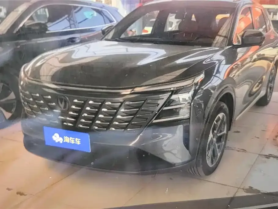 Changan CS75PLUS — фото 1