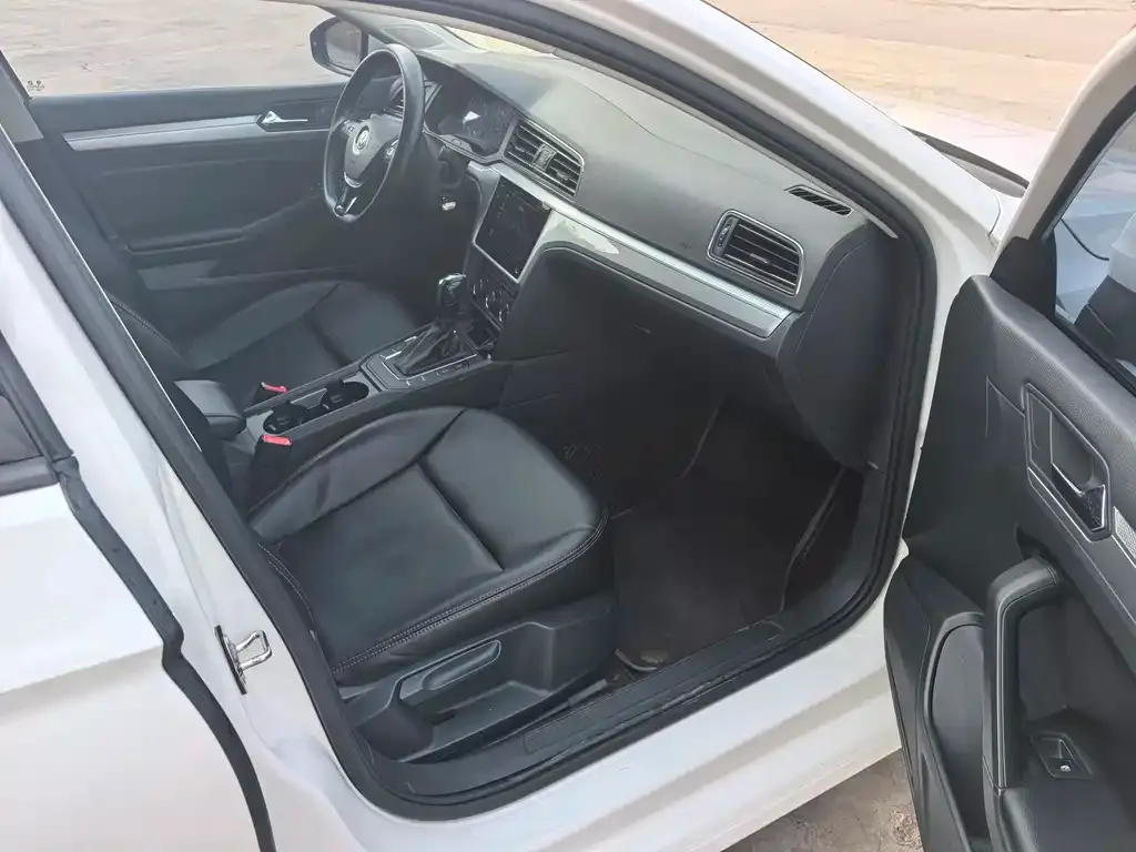 Volkswagen Lamando 2021 из CN, фото 3