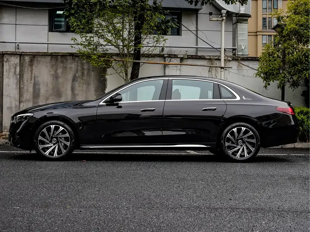 Mercedes-Benz E-Class 2024 из CN, фото 10