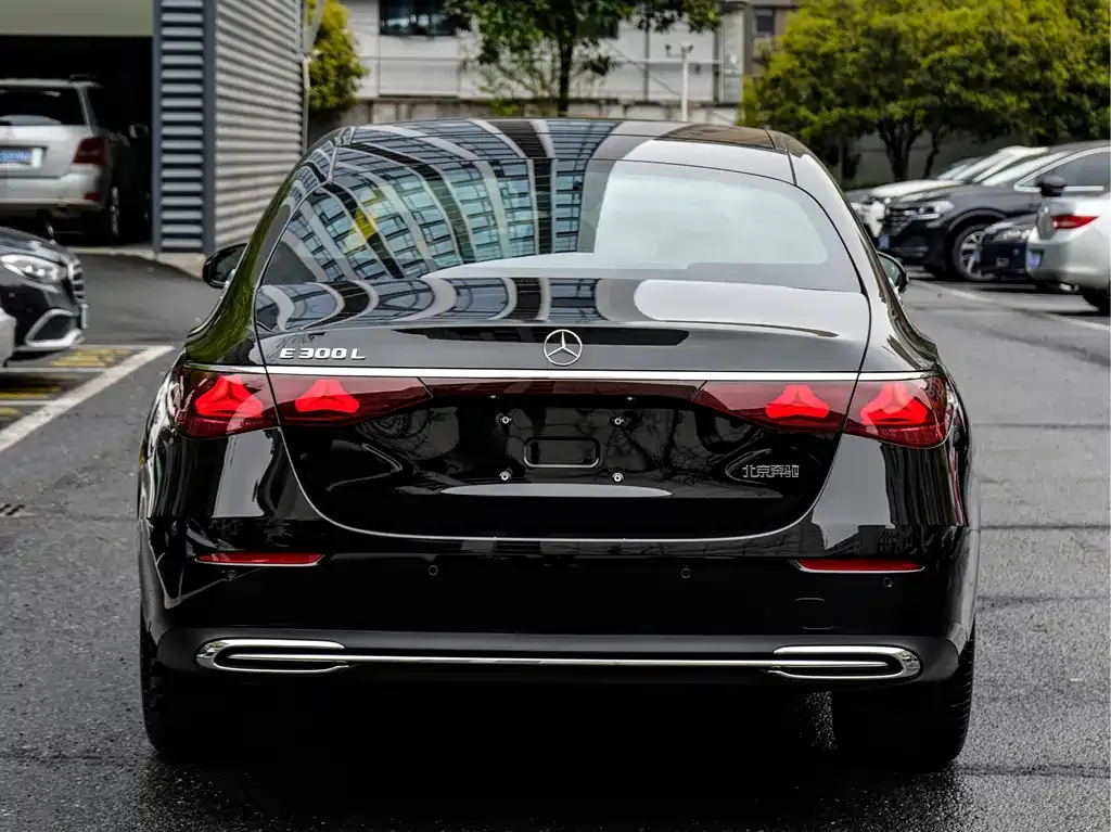 Mercedes-Benz E-Class 2024 из CN, фото 4