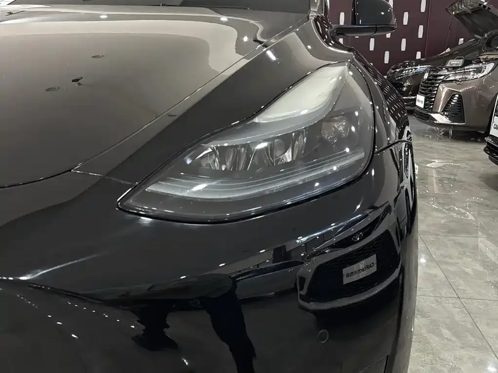 Tesla Model Y 2024 из CN, фото 9