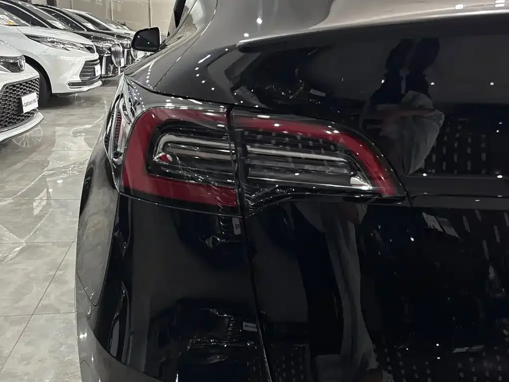 Tesla Model Y 2024 из CN, фото 6
